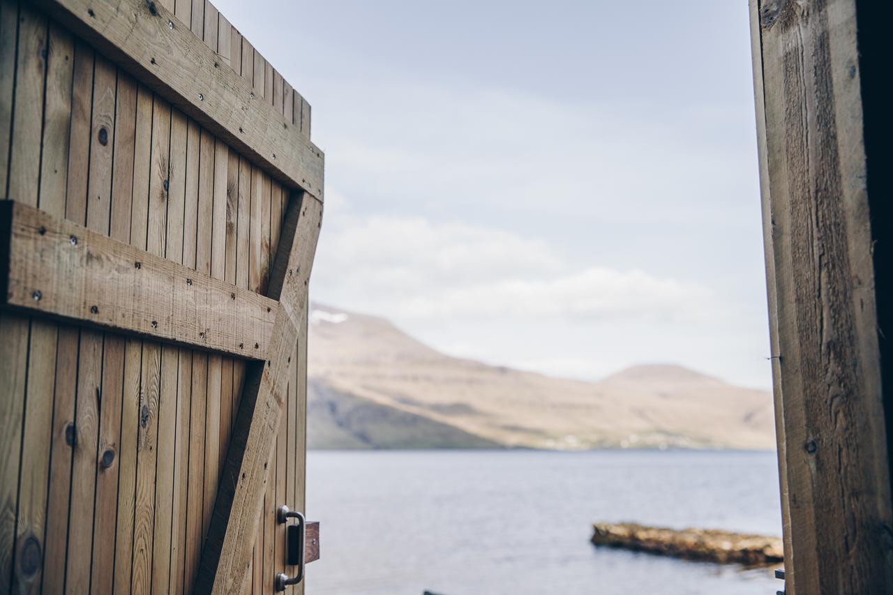 Boat House In Hosvik Apartment Bagian luar foto
