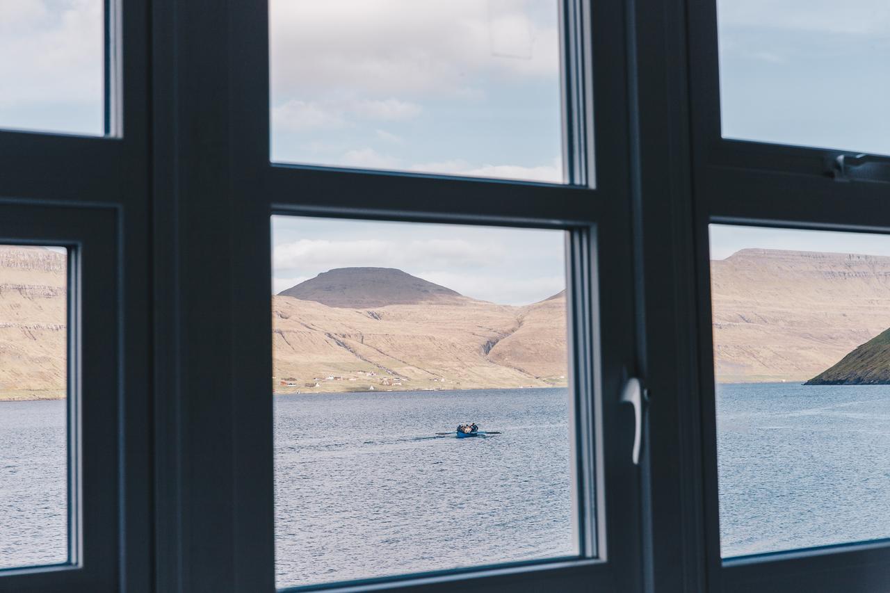 Boat House In Hosvik Apartment Bagian luar foto