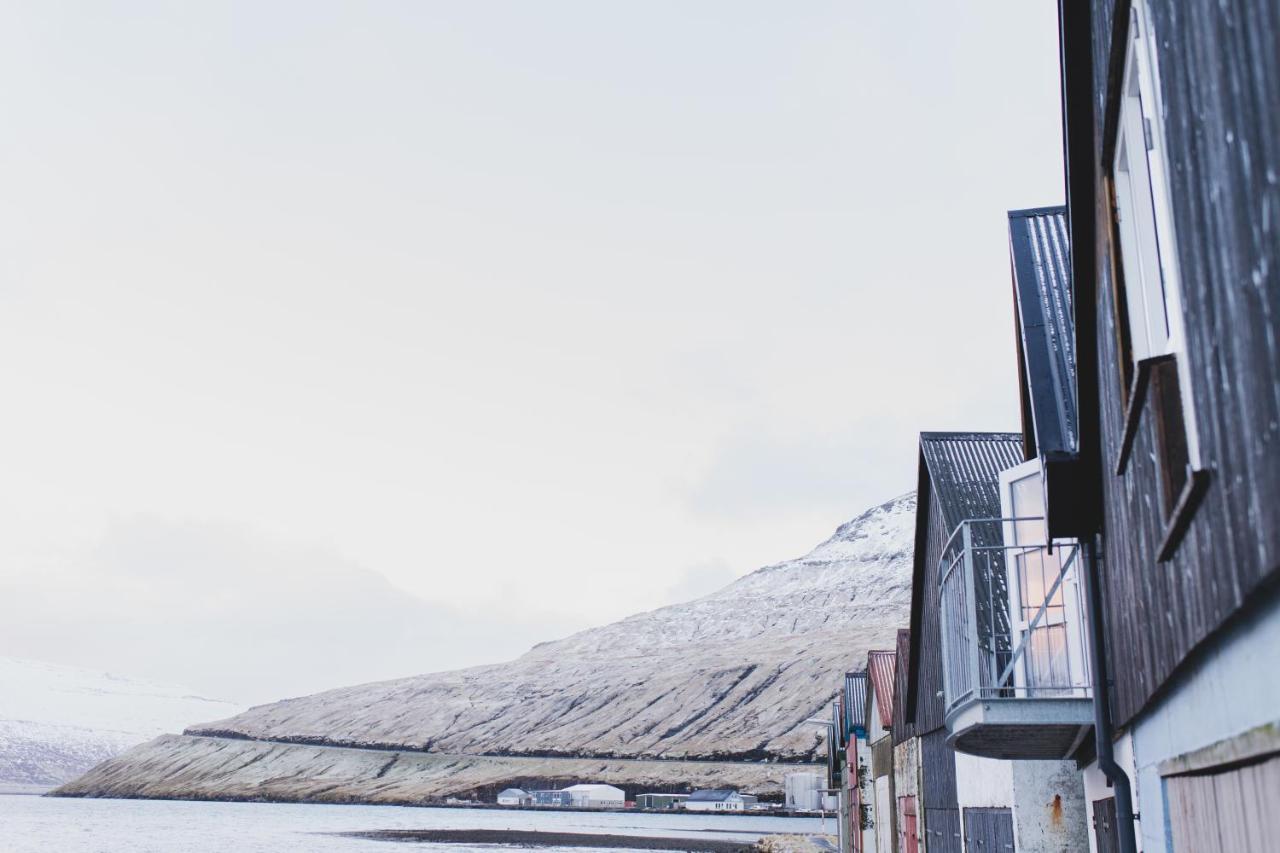 Boat House In Hosvik Apartment Bagian luar foto